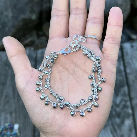 Dyed hematite bracelet - Picture 2 of 8